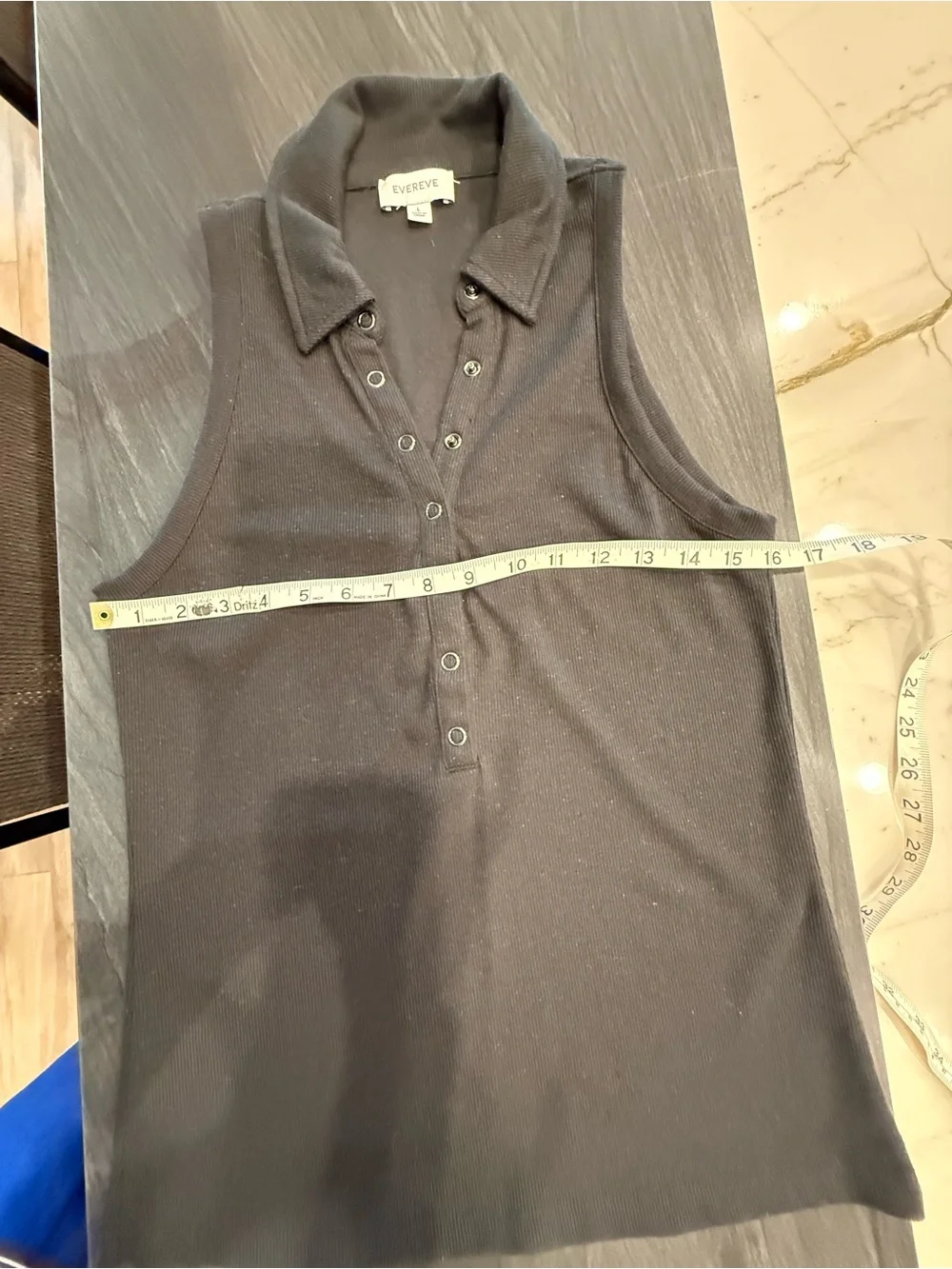 Evereve Black Collared Button-Front Sleeveless Tank - Picture 4 of 7